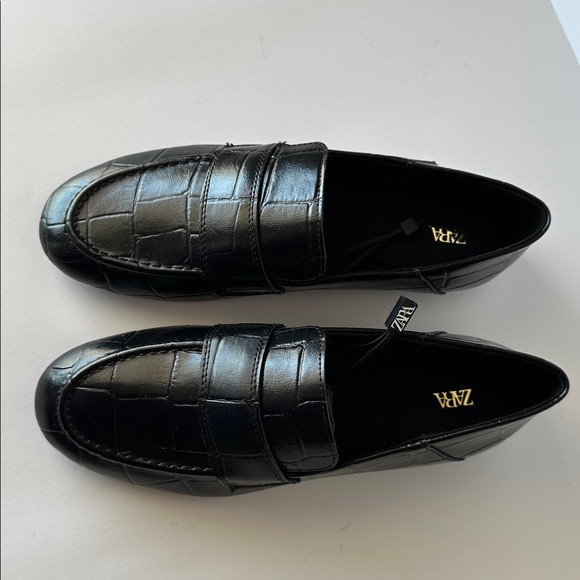 Zara Women’s Croc-Embossed Black Loafers - Picture 15 of 17